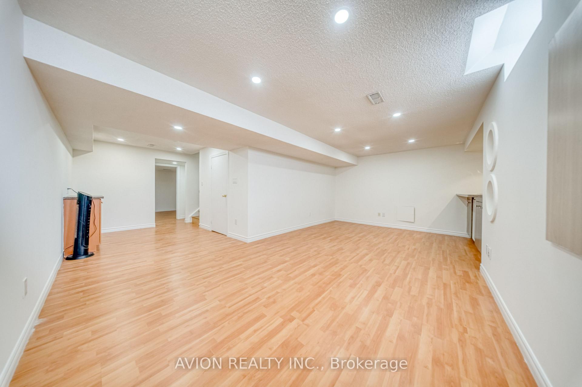 Photo 37 of 741 Bur Oak Avenue, Markham, Wismer — HOMEH