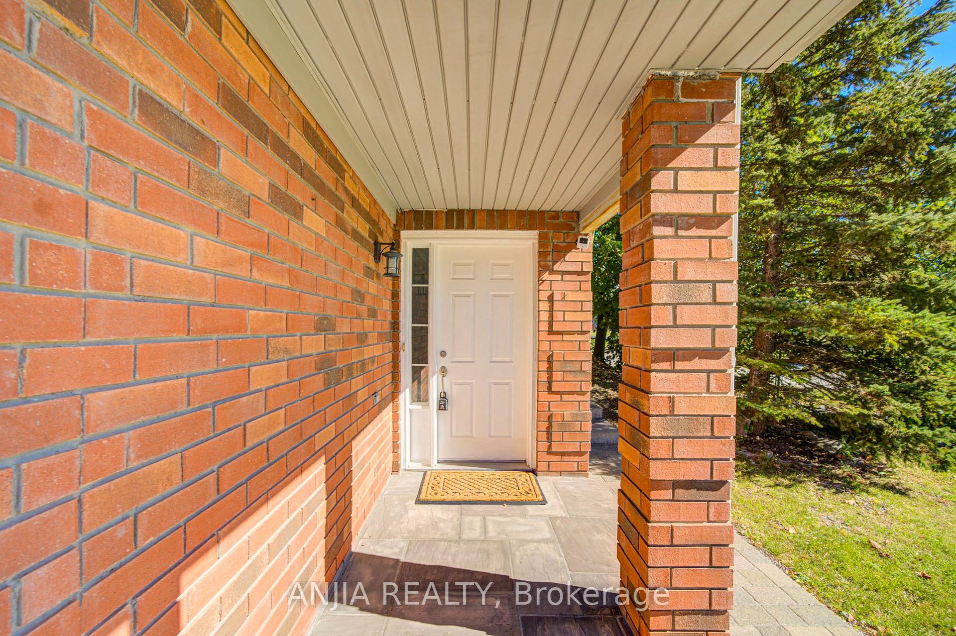 Photo 4 of 7 Hawtin Lane, Aurora, Aurora Grove — HOMEH