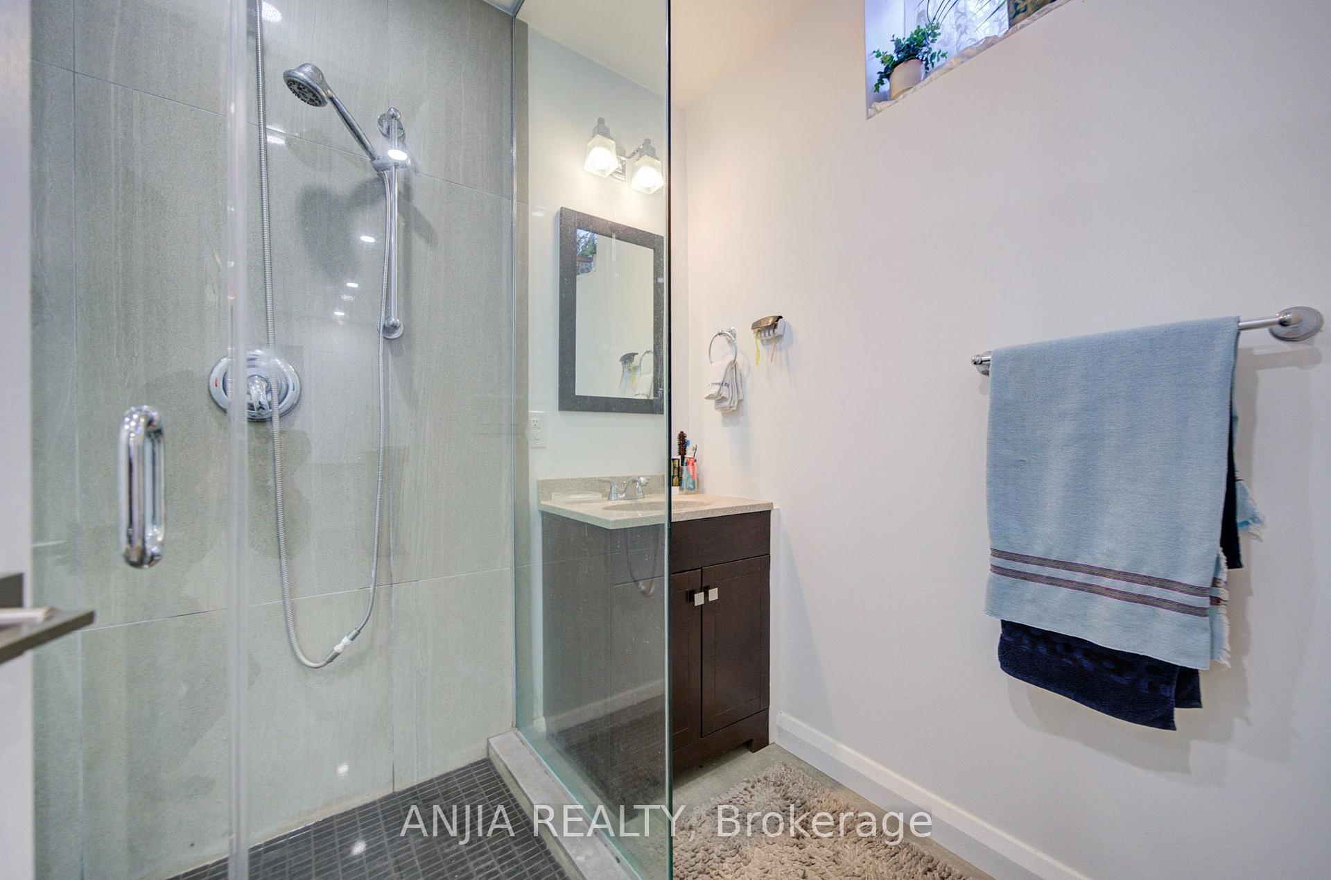 Photo 9 of 7 Hawtin Lane, Aurora, Aurora Grove — HOMEH