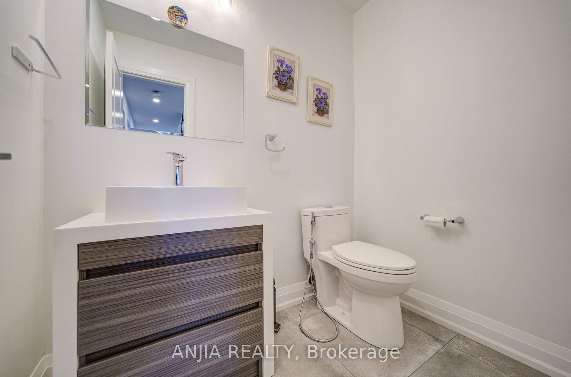 Photo 19 of 7 Hawtin Lane, Aurora, Aurora Grove — HOMEH