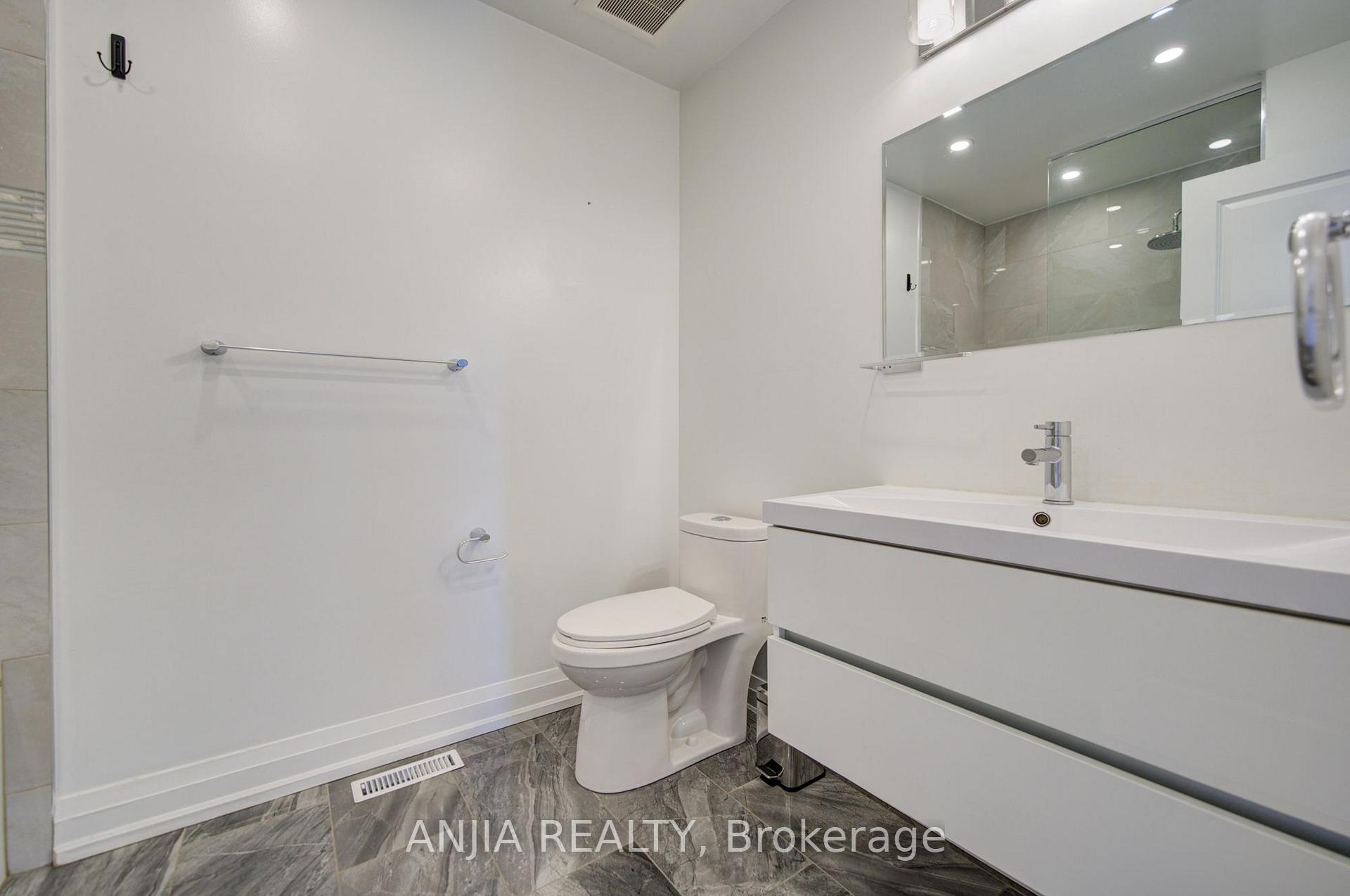 Photo 38 of 7 Hawtin Lane, Aurora, Aurora Grove — HOMEH