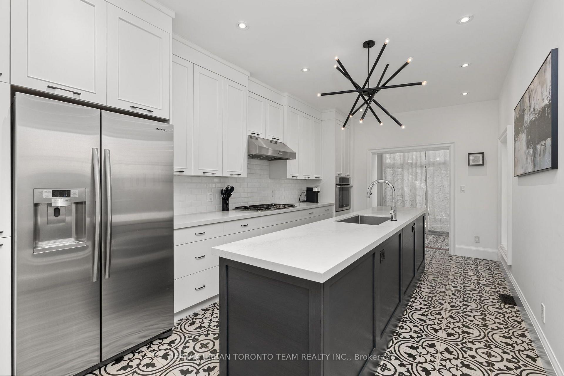 Photo 10 of 18 Draper Street, Toronto, Waterfront Communities — HOMEH