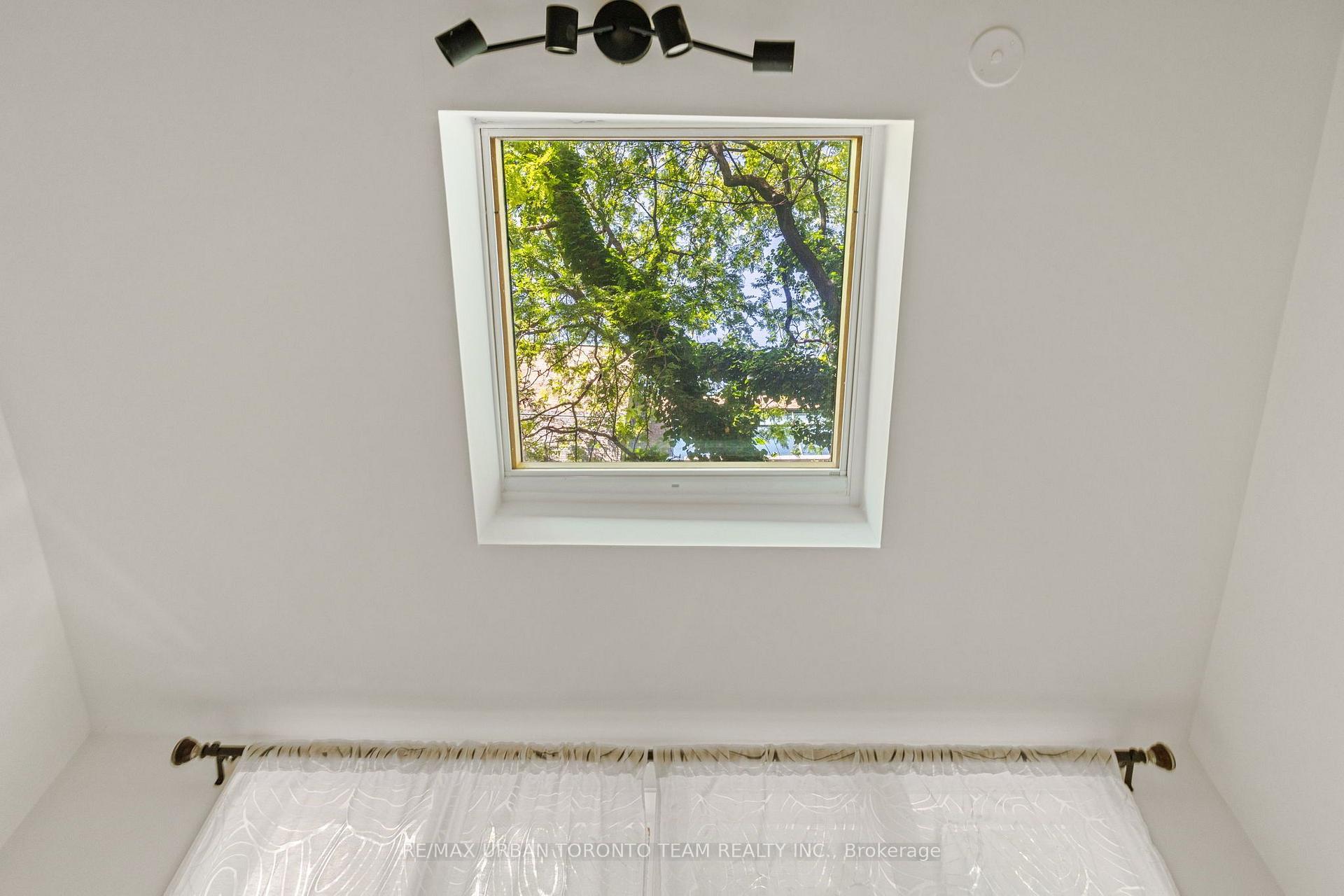 Photo 14 of 18 Draper Street, Toronto, Waterfront Communities — HOMEH