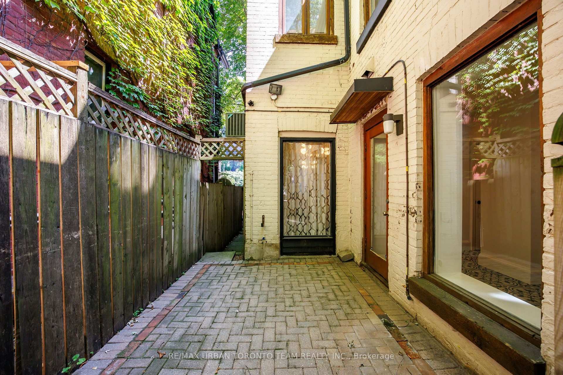 Photo 32 of 18 Draper Street, Toronto, Waterfront Communities — HOMEH