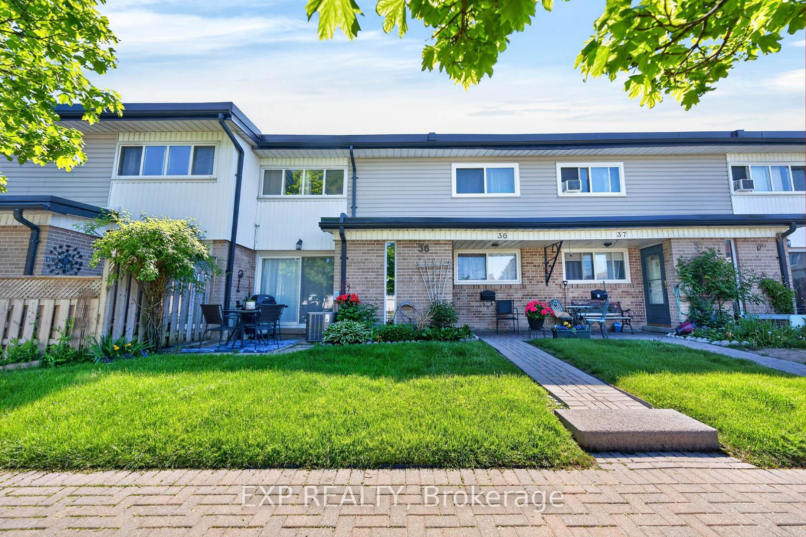Photo 2 of Unit 36, 925 Bayly Street, Pickering, West Shore — HOMEH