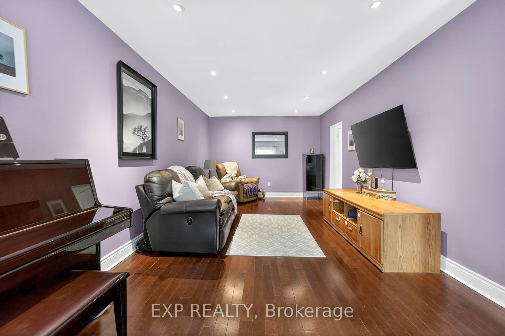 Photo 8 of Unit 36, 925 Bayly Street, Pickering, West Shore — HOMEH