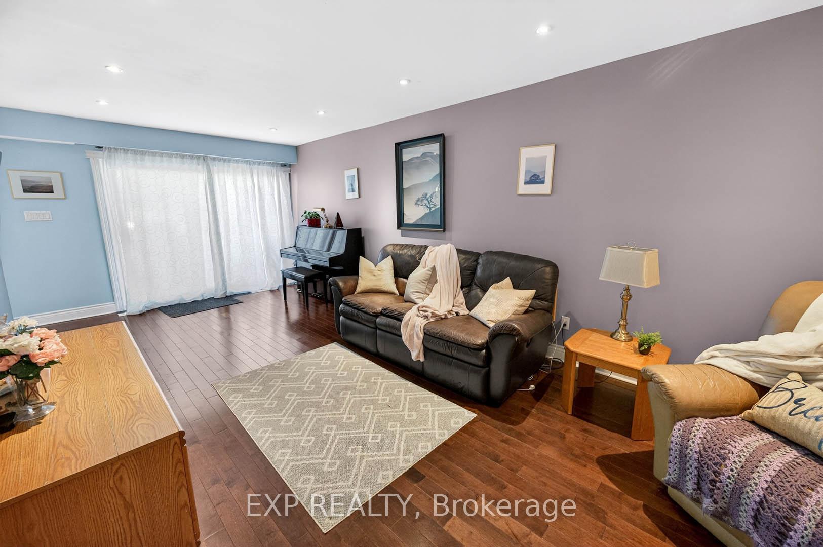 Photo 11 of Unit 36, 925 Bayly Street, Pickering, West Shore — HOMEH