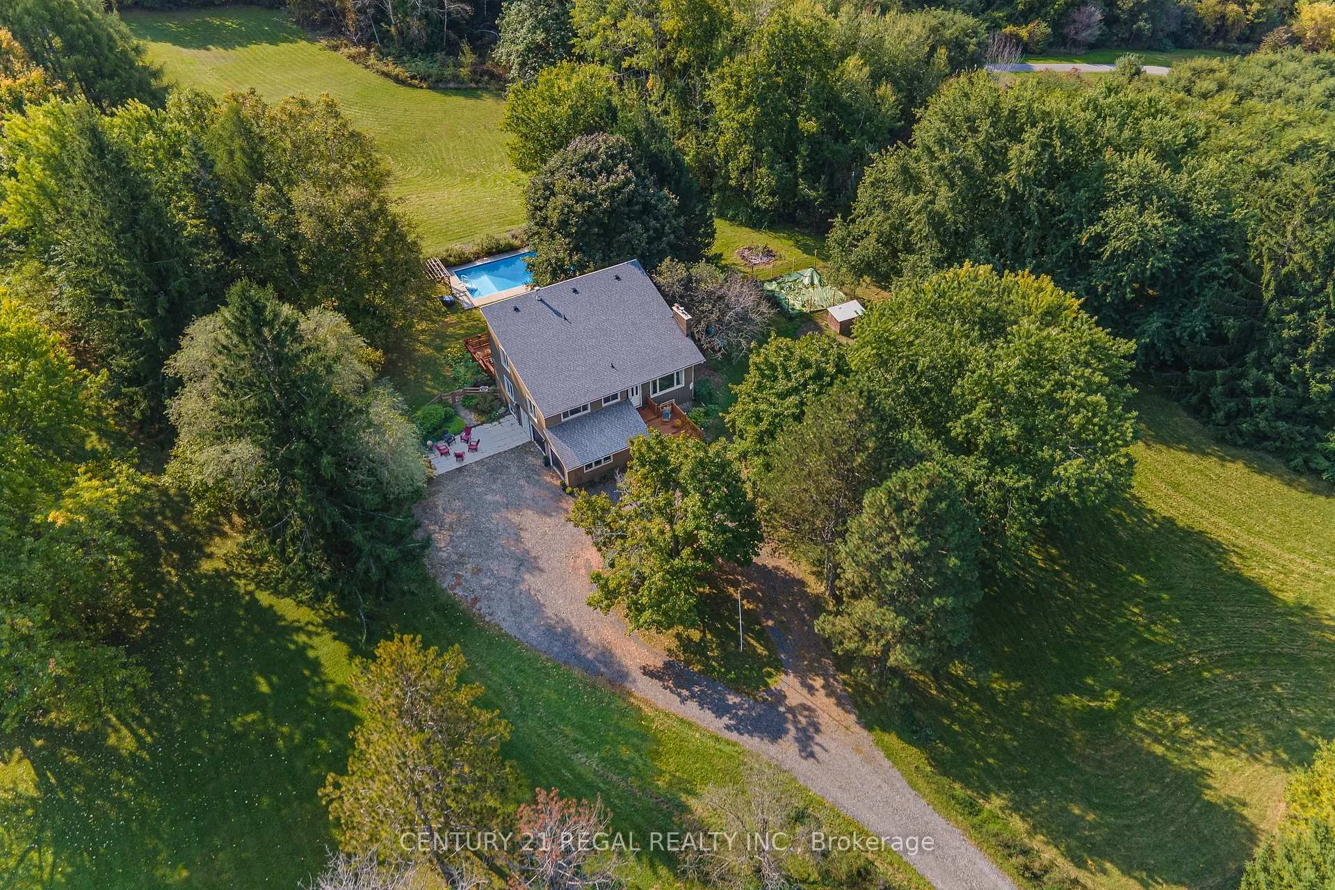 Photo 2 of 6171 7th Line, New Tecumseth, Beeton — HOMEH