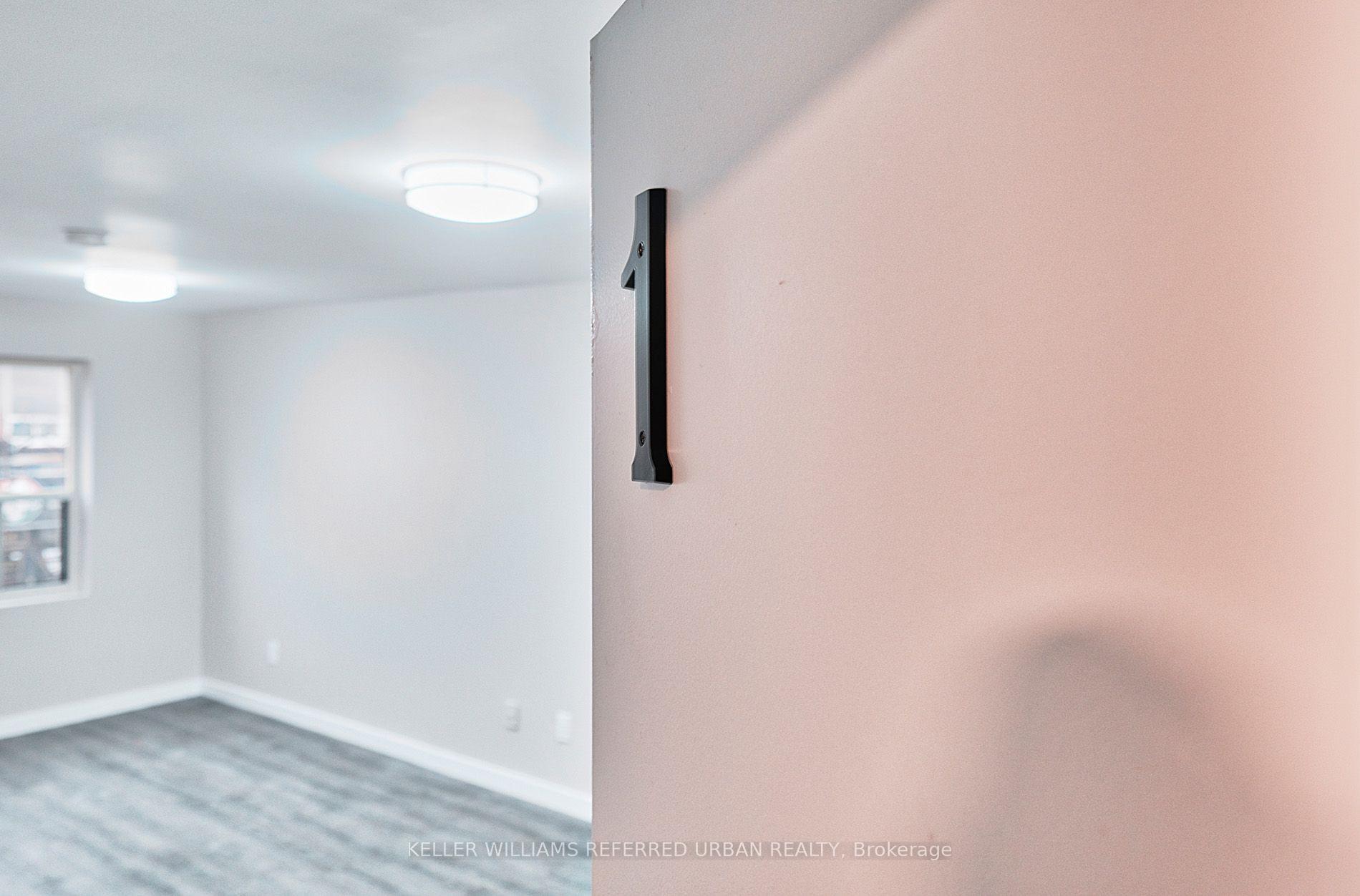 Photo 4 of Unit 1, 523 Bloor Street W, Toronto, University — HOMEH