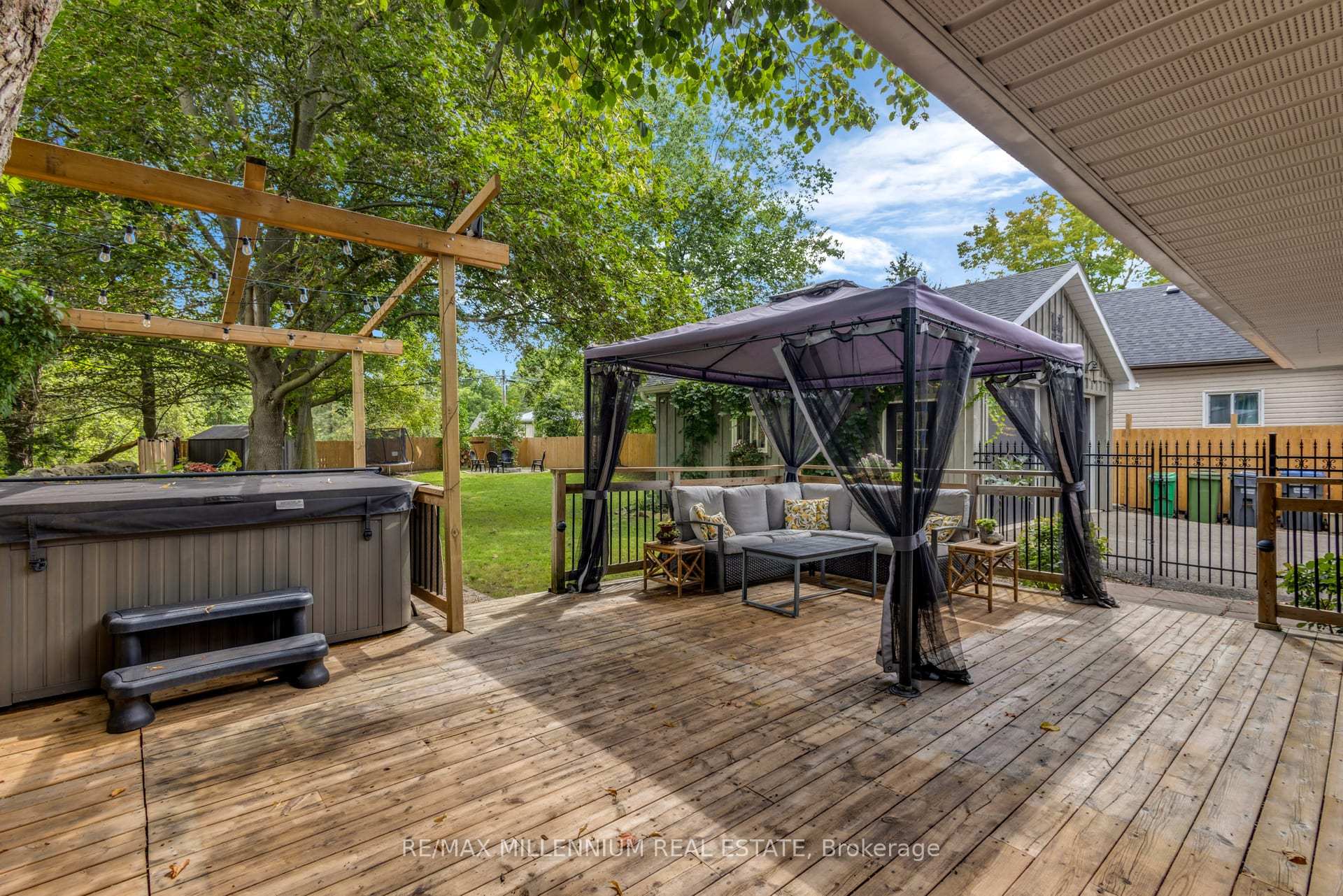 Photo 7 of 1537 Queen Street E, Caledon, Alton — HOMEH