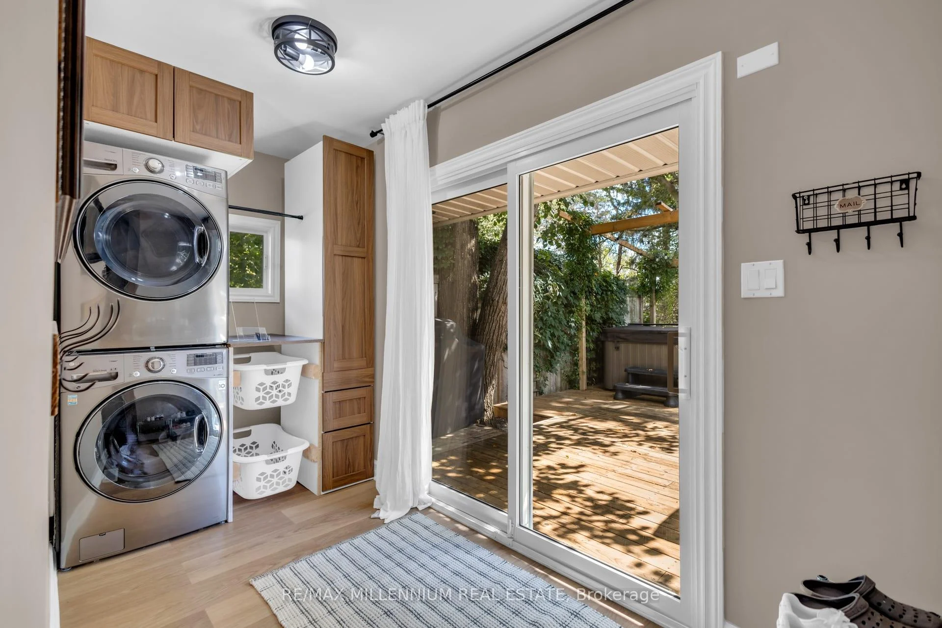 Photo 16 of 1537 Queen Street E, Caledon, Alton — HOMEH