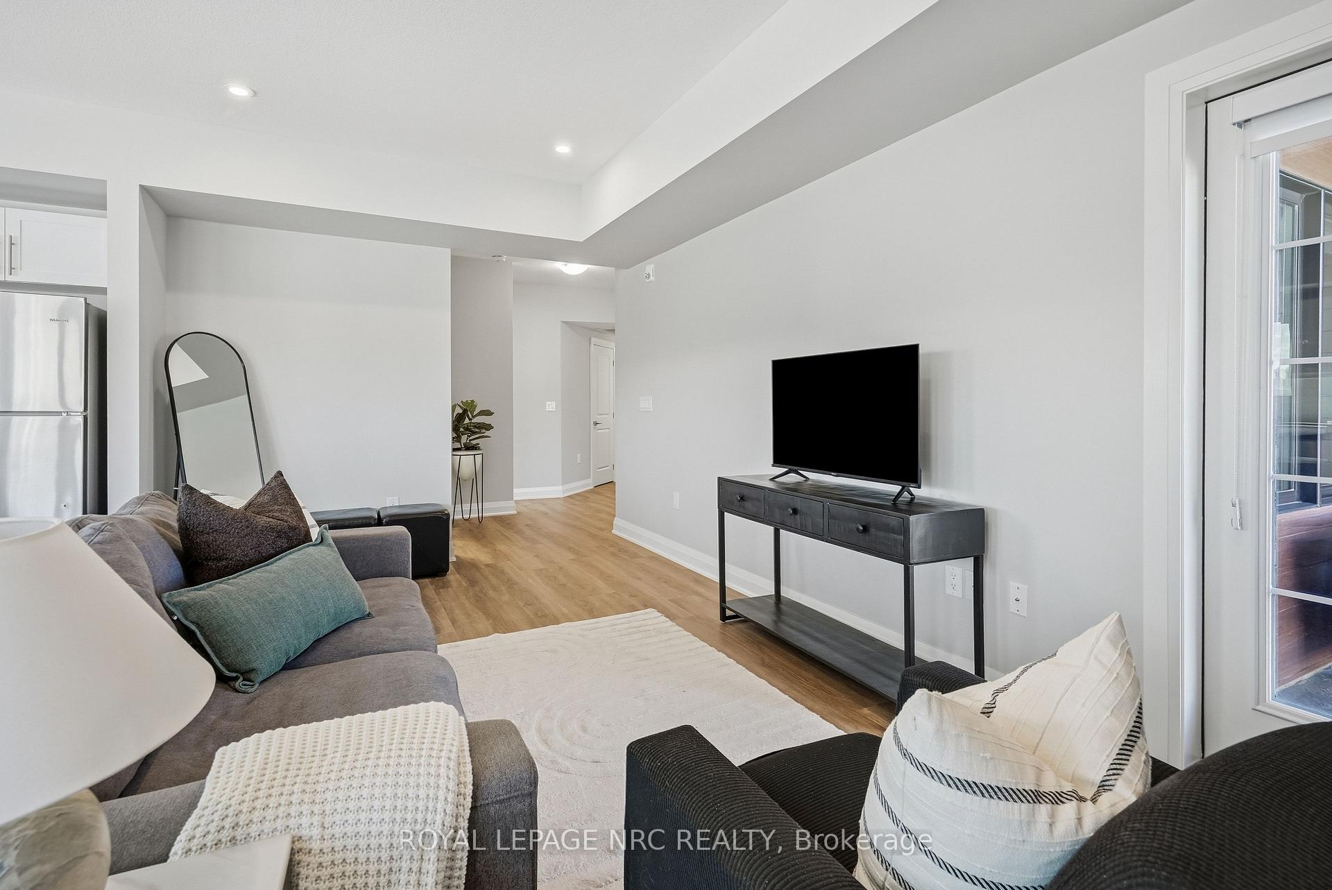 Photo 9 of Unit 9, 120 Summersides Boulevard, Pelham, Fonthill — HOMEH