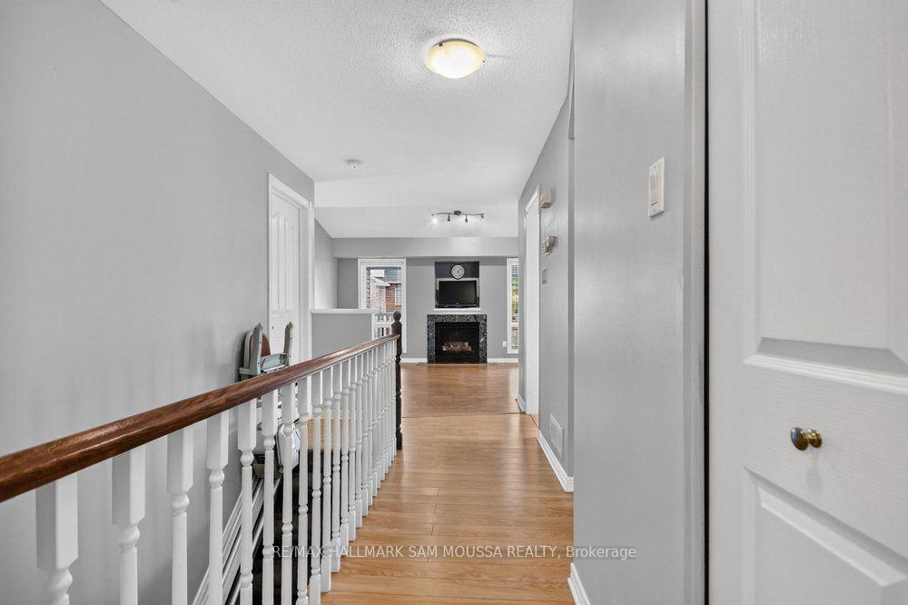 Photo 5 of 19 Colchester Square, Ottawa, Kanata - Beaverbrook — HOMEH