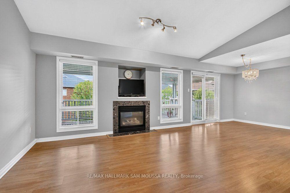 Photo 8 of 19 Colchester Square, Ottawa, Kanata - Beaverbrook — HOMEH