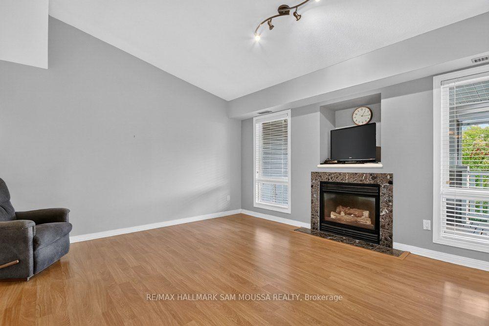 Photo 9 of 19 Colchester Square, Ottawa, Kanata - Beaverbrook — HOMEH