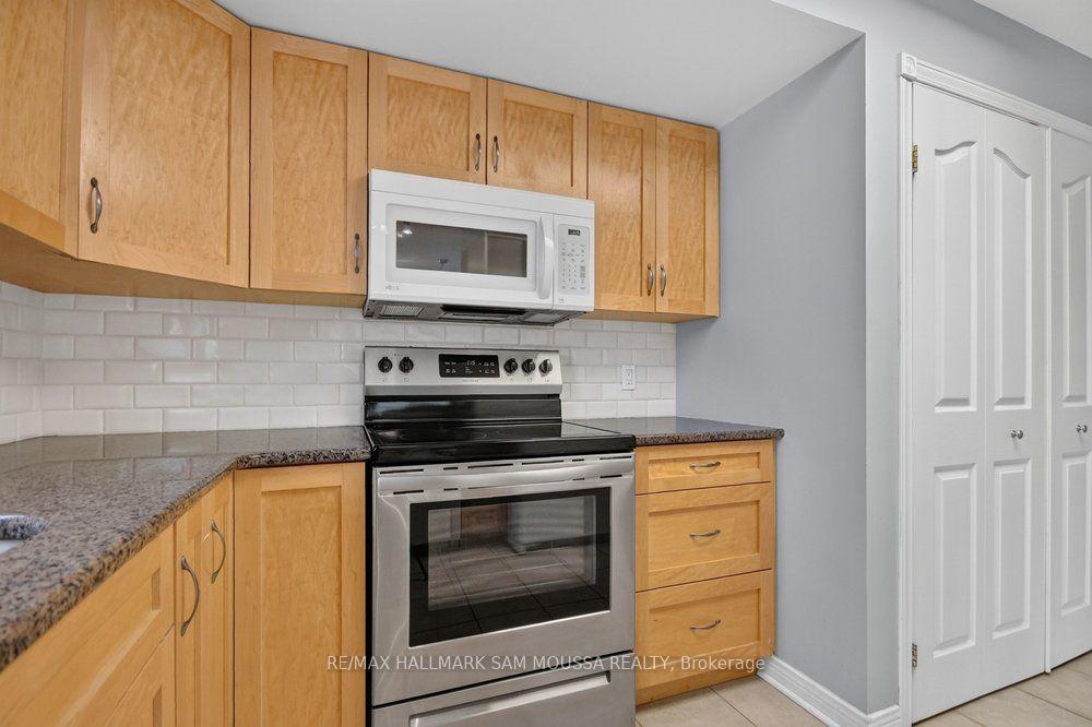 Photo 16 of 19 Colchester Square, Ottawa, Kanata - Beaverbrook — HOMEH
