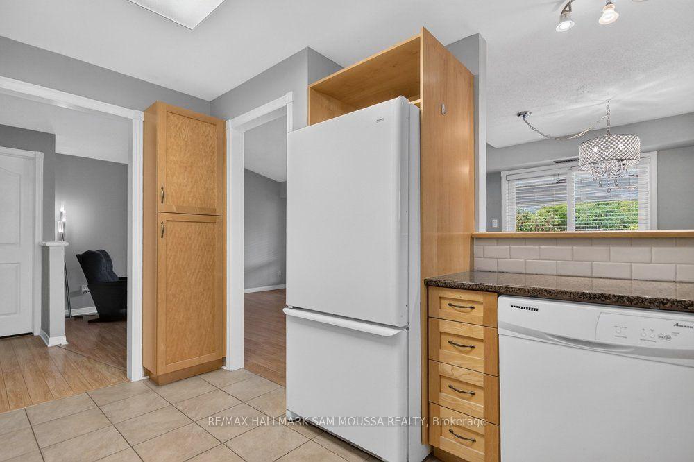 Photo 17 of 19 Colchester Square, Ottawa, Kanata - Beaverbrook — HOMEH