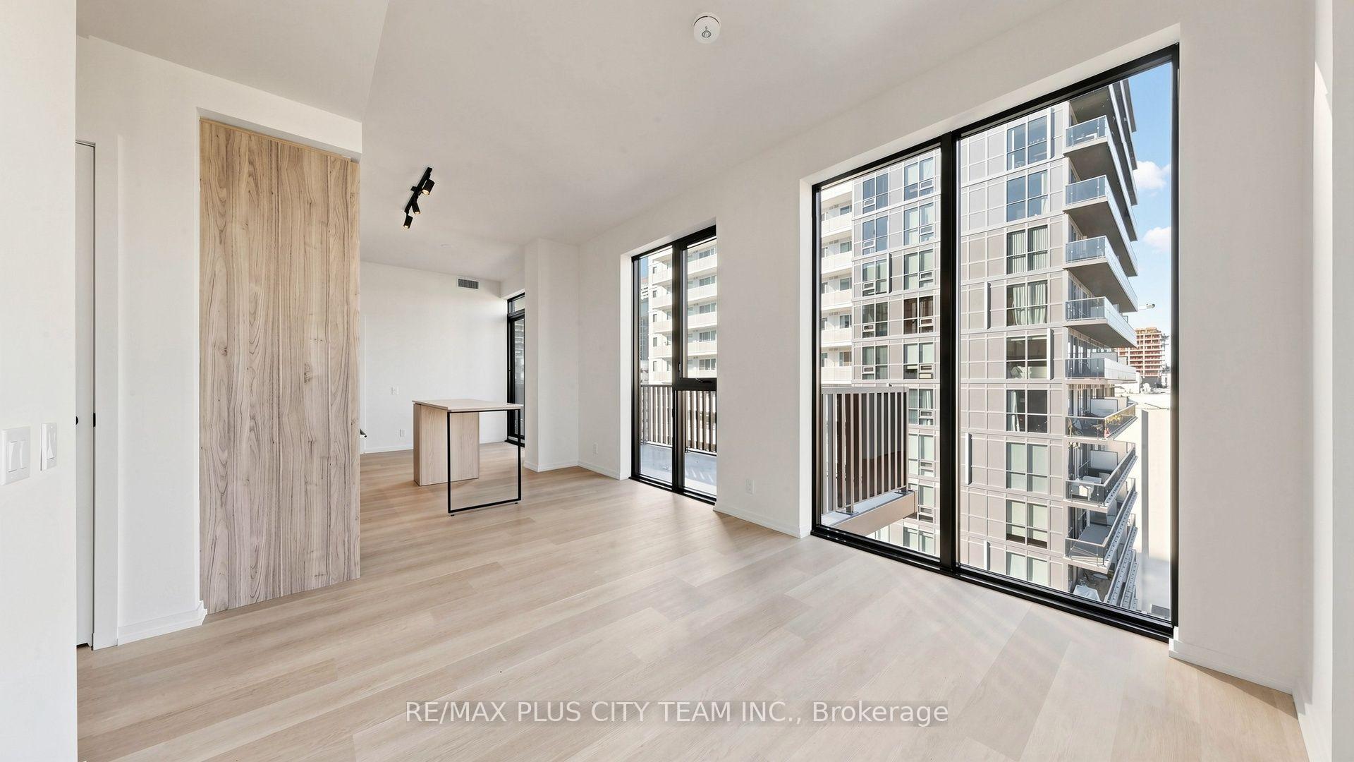 Photo 6 of Unit 1801, 109 Erskine Avenue, Toronto, Mount Pleasant West — HOMEH