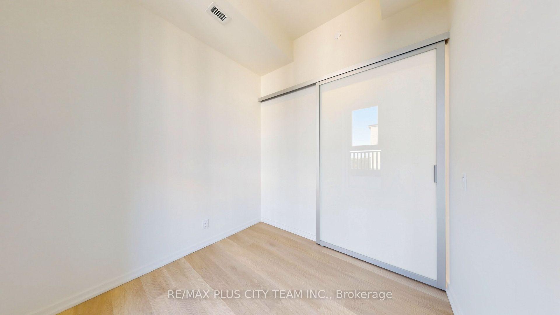 Photo 20 of Unit 1801, 109 Erskine Avenue, Toronto, Mount Pleasant West — HOMEH