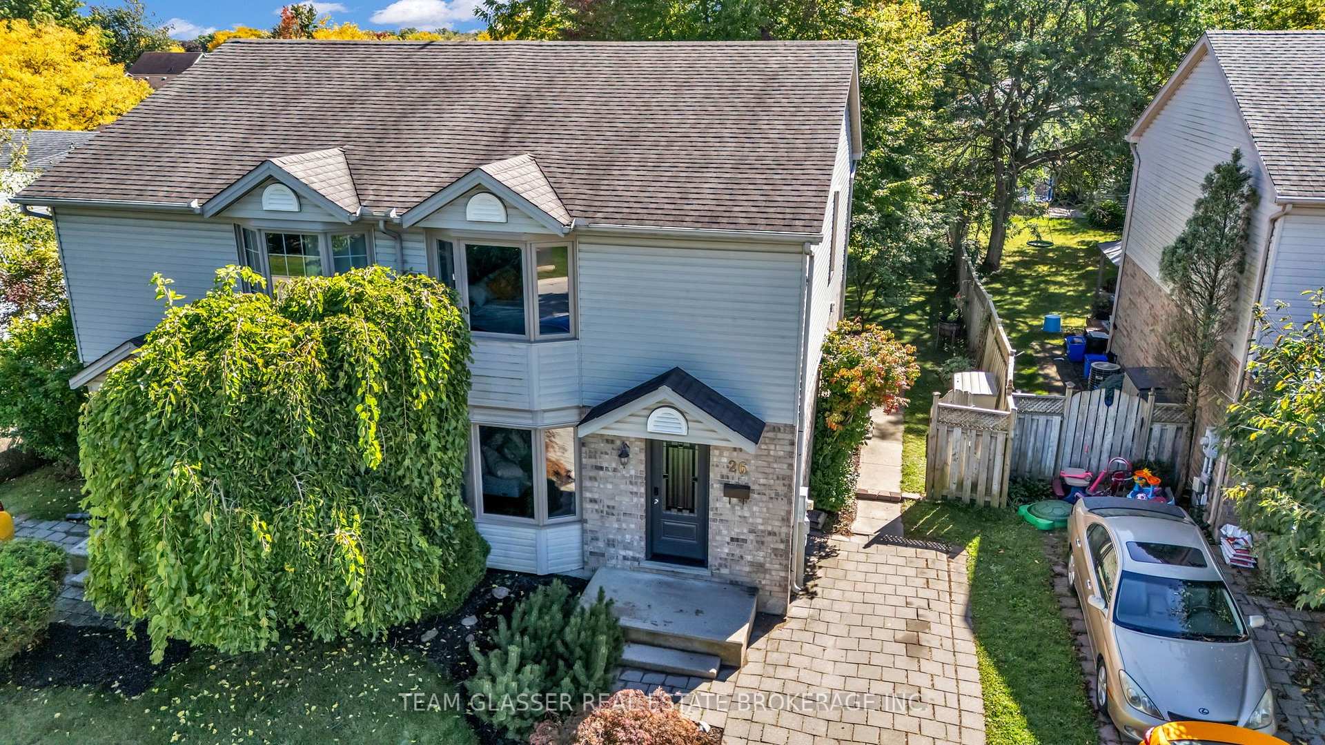 Photo 5 of 26 Daybreak Drive, London, East I — HOMEH