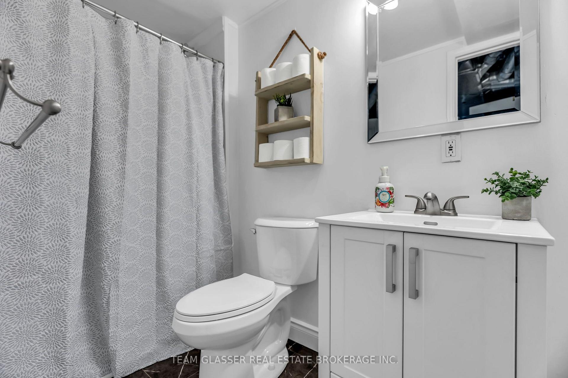 Photo 32 of 26 Daybreak Drive, London, East I — HOMEH