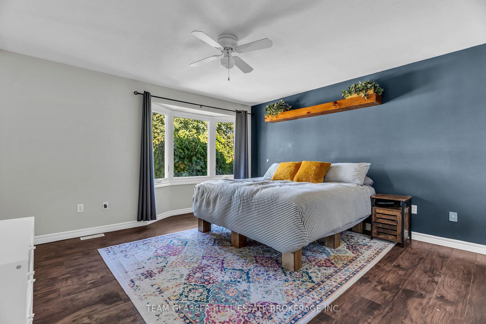 Photo 33 of 26 Daybreak Drive, London, East I — HOMEH