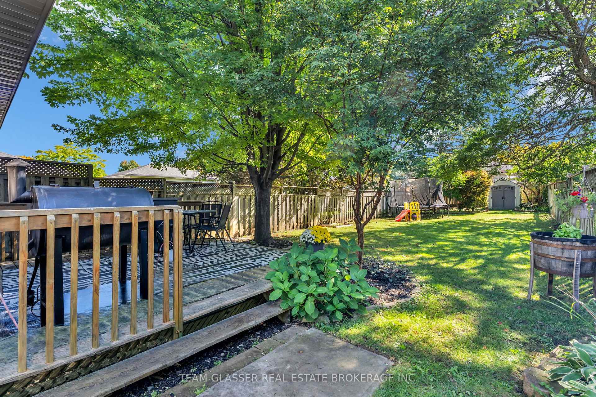 Photo 46 of 26 Daybreak Drive, London, East I — HOMEH