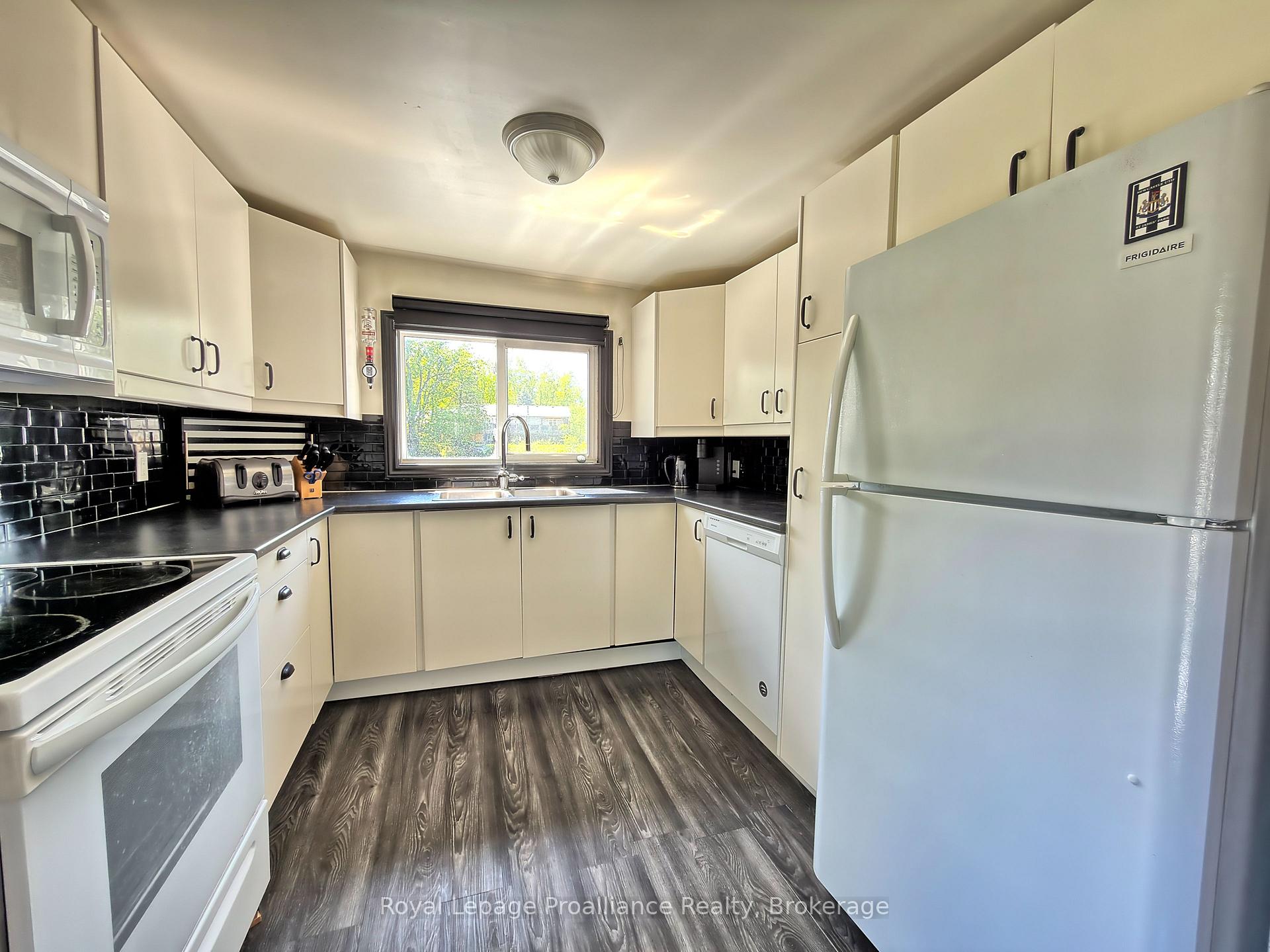 Photo 7 of 562 Cordova Road, Marmora and Lake, Marmora Ward — HOMEH