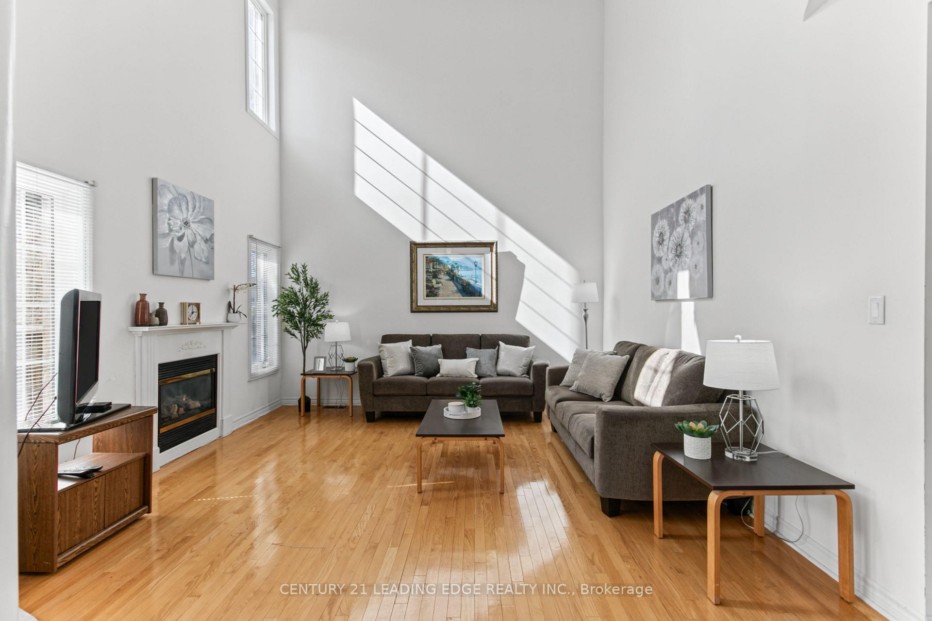 Photo 9 of 35 Hartwell Way, Aurora, Rural Aurora — HOMEH