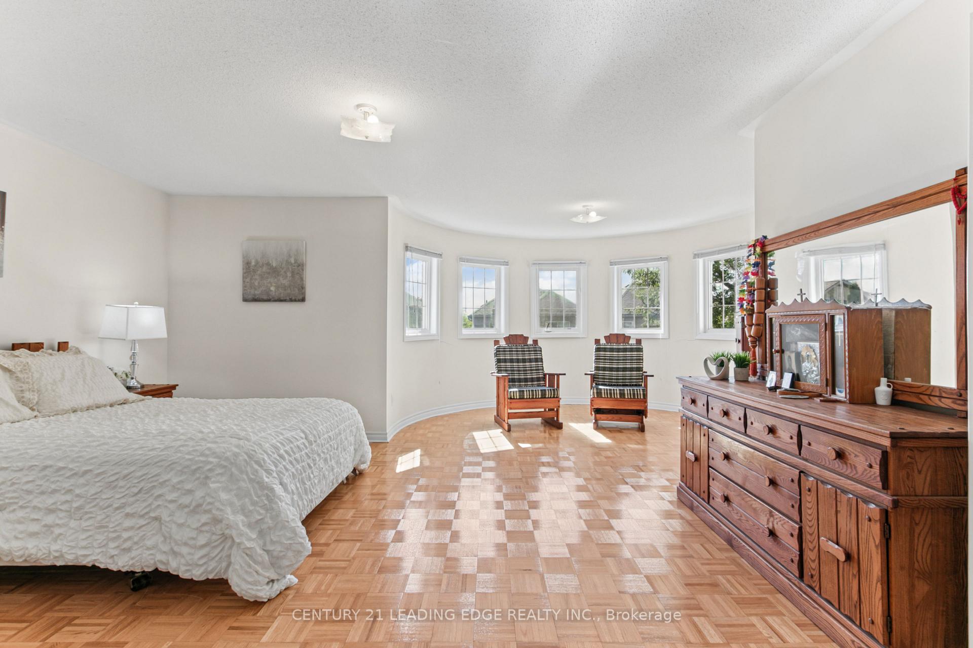 Photo 24 of 35 Hartwell Way, Aurora, Rural Aurora — HOMEH