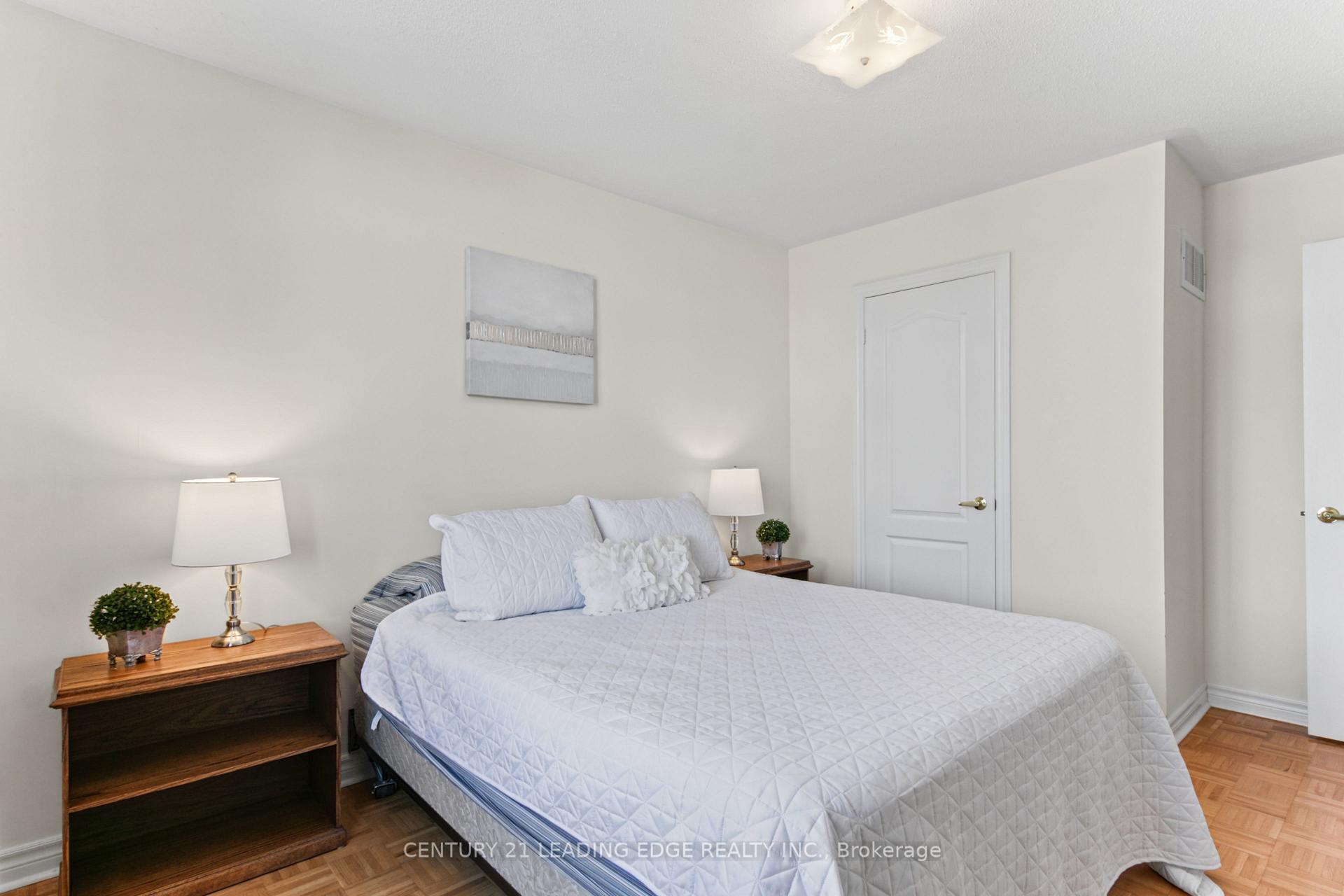 Photo 35 of 35 Hartwell Way, Aurora, Rural Aurora — HOMEH