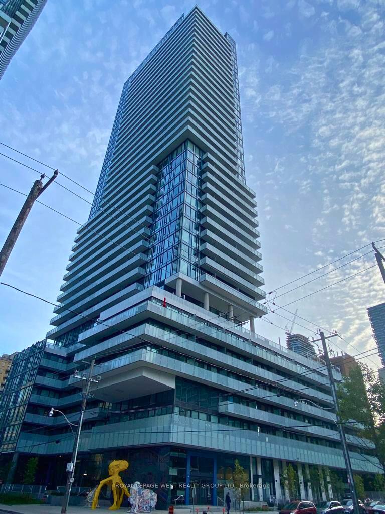 Photo 2 of Unit 217, 161 Roehampton Avenue, Toronto, Mount Pleasant West — HOMEH