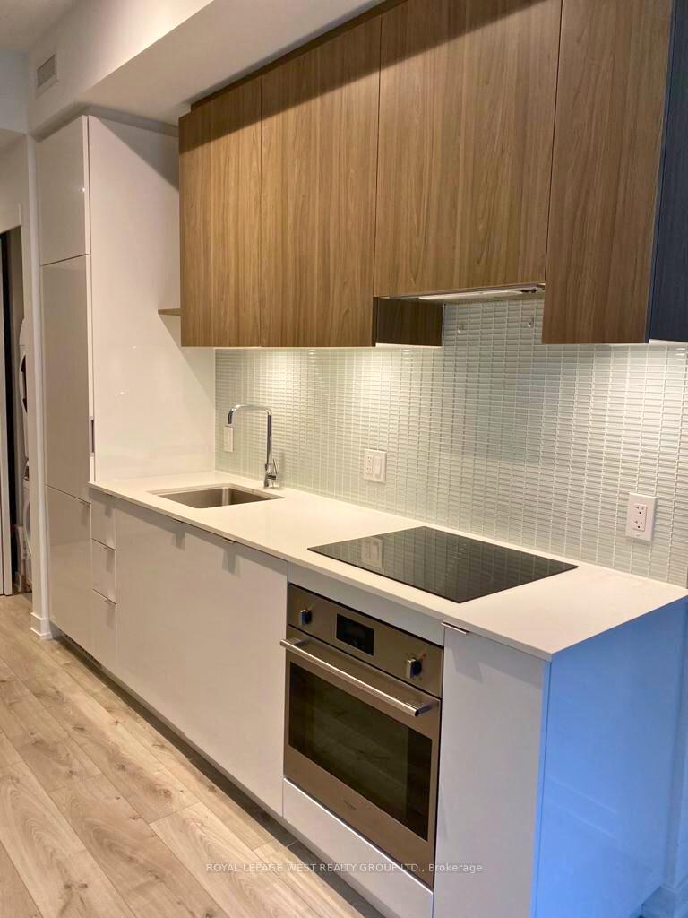 Photo 9 of Unit 217, 161 Roehampton Avenue, Toronto, Mount Pleasant West — HOMEH