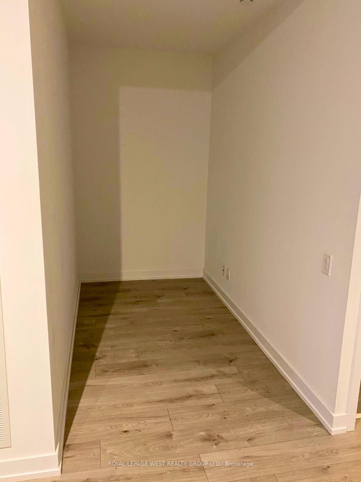 Photo 8 of Unit 217, 161 Roehampton Avenue, Toronto, Mount Pleasant West — HOMEH