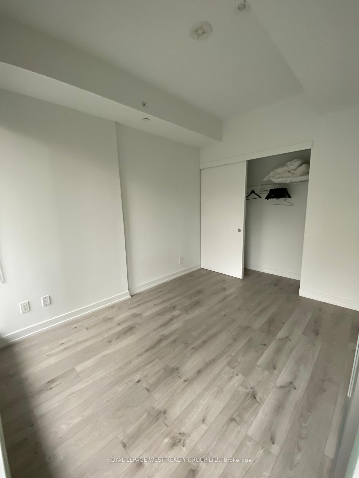 Photo 10 of Unit 217, 161 Roehampton Avenue, Toronto, Mount Pleasant West — HOMEH