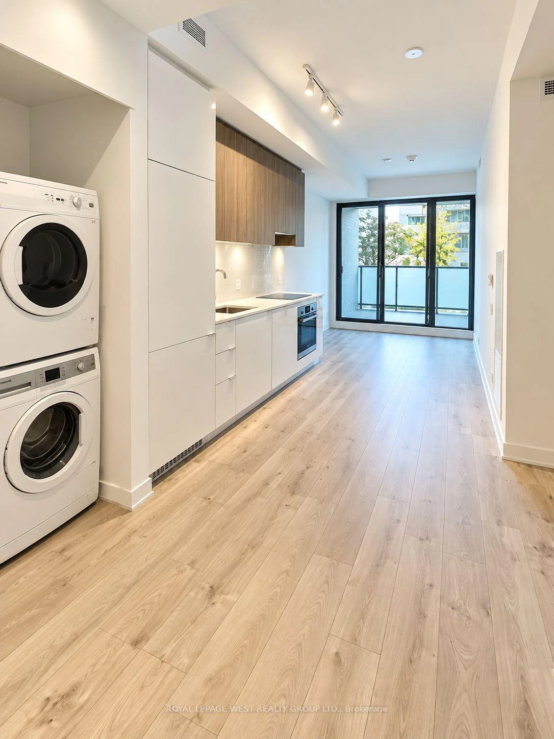 Photo 16 of Unit 217, 161 Roehampton Avenue, Toronto, Mount Pleasant West — HOMEH
