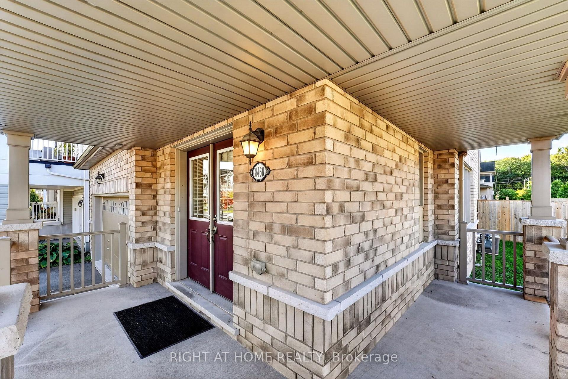 Photo 5 of 8460 Sweet Chestnut Drive, Niagara Falls, Brown — HOMEH