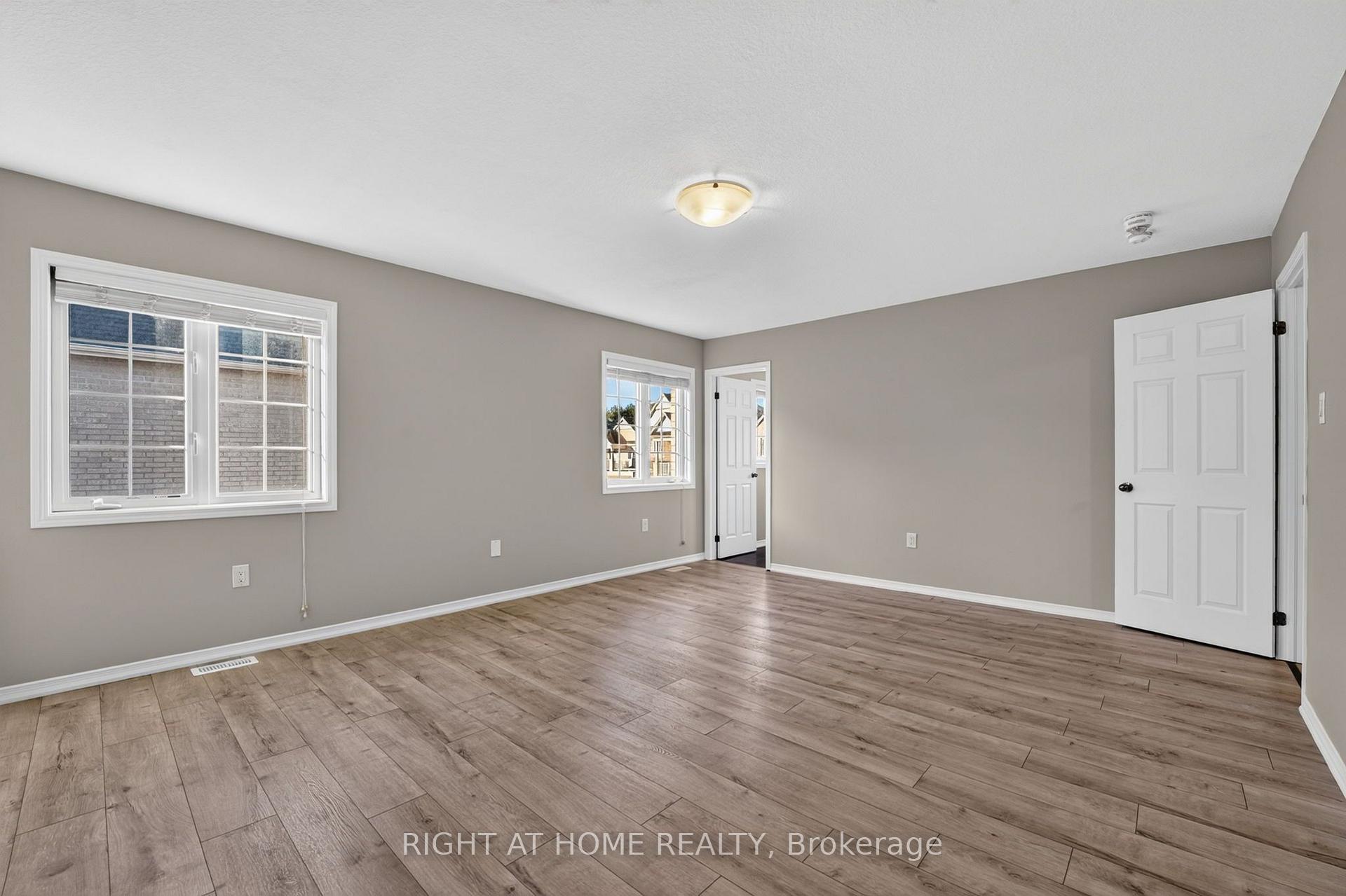 Photo 24 of 8460 Sweet Chestnut Drive, Niagara Falls, Brown — HOMEH