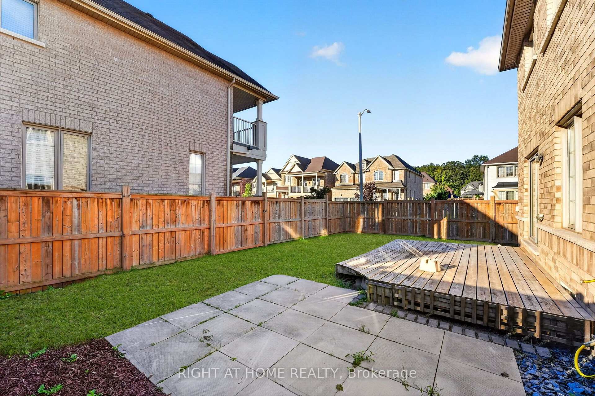 Photo 47 of 8460 Sweet Chestnut Drive, Niagara Falls, Brown — HOMEH