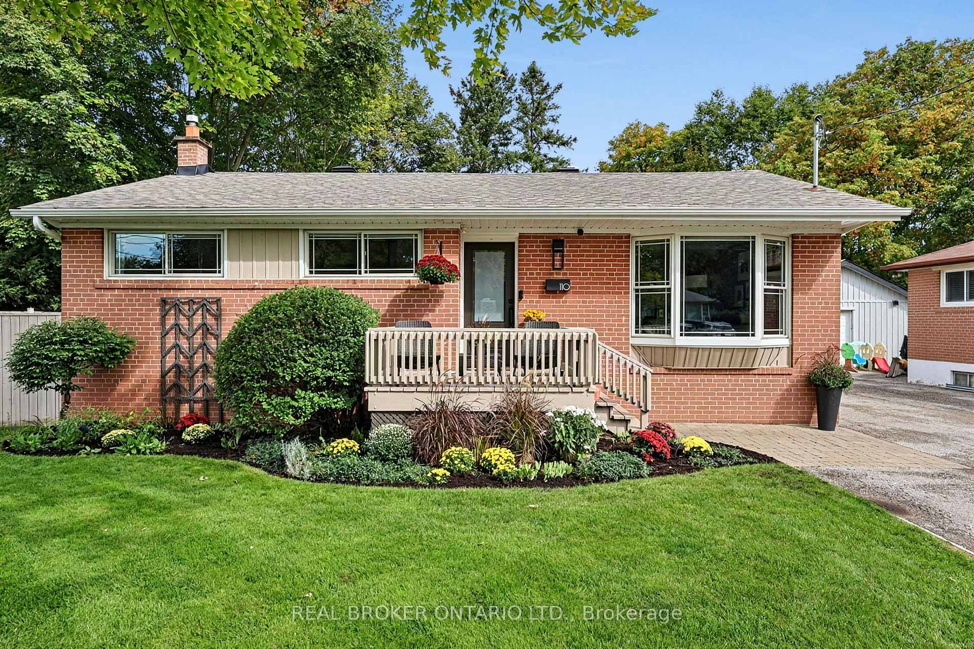 Photo 1 of 110 Murray Drive, Aurora, Aurora Highlands — HOMEH