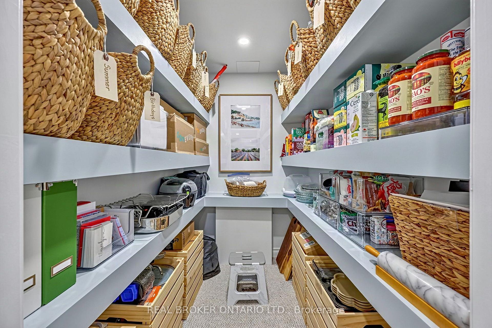 Photo 26 of 110 Murray Drive, Aurora, Aurora Highlands — HOMEH