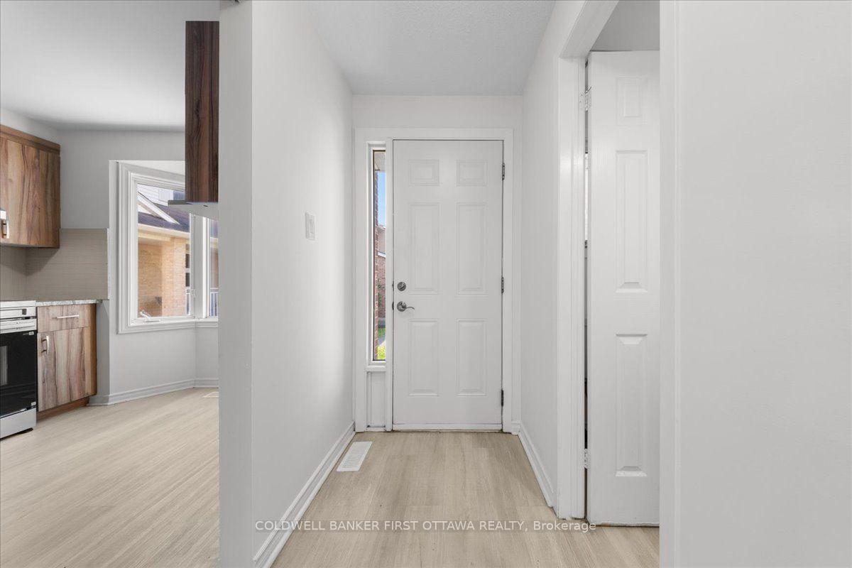 Photo 4 of 2F Castlebrook Lane, Ottawa, Centrepointe — HOMEH