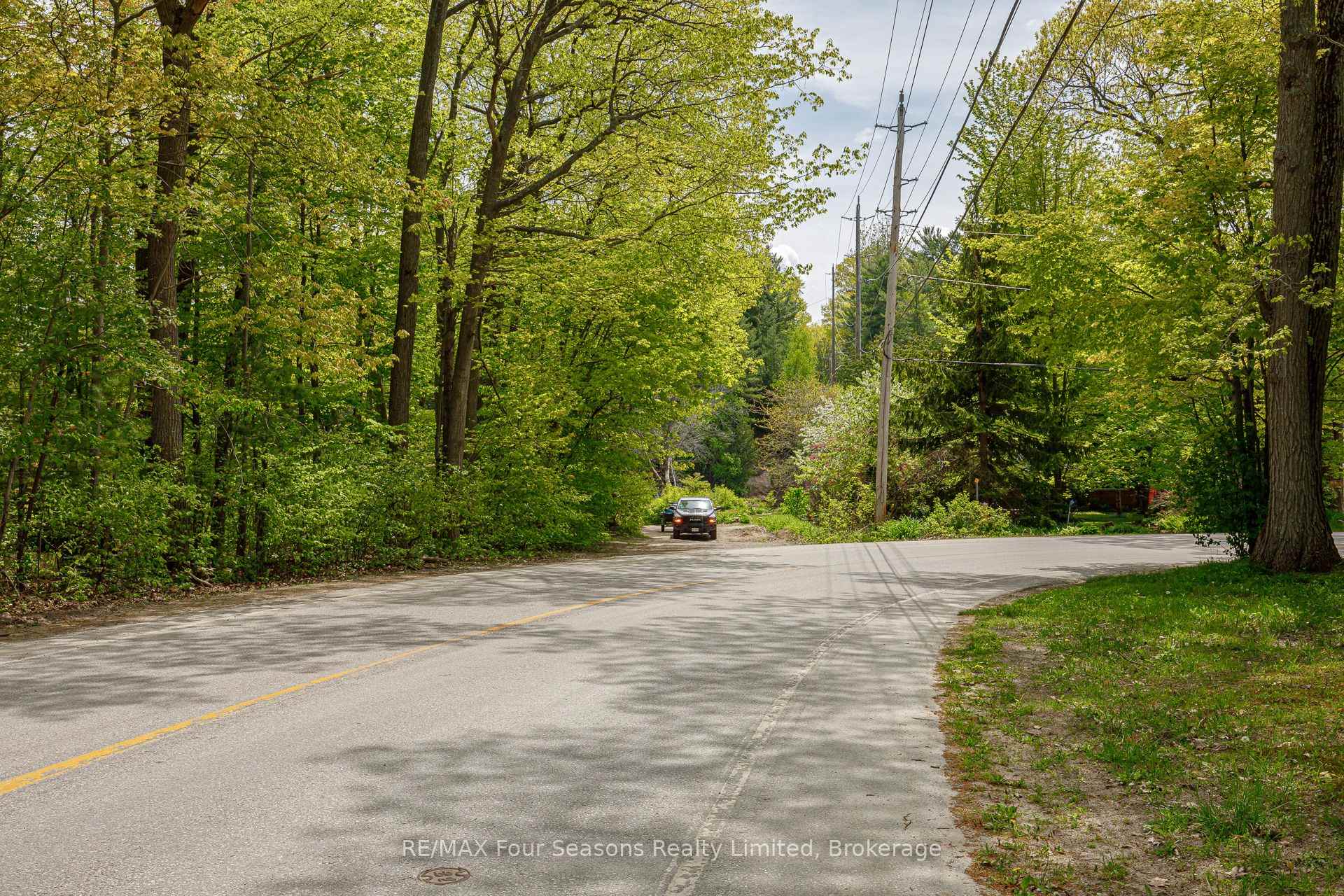 Photo 18 of 828 Oxbow Park Drive, Wasaga Beach — HOMEH