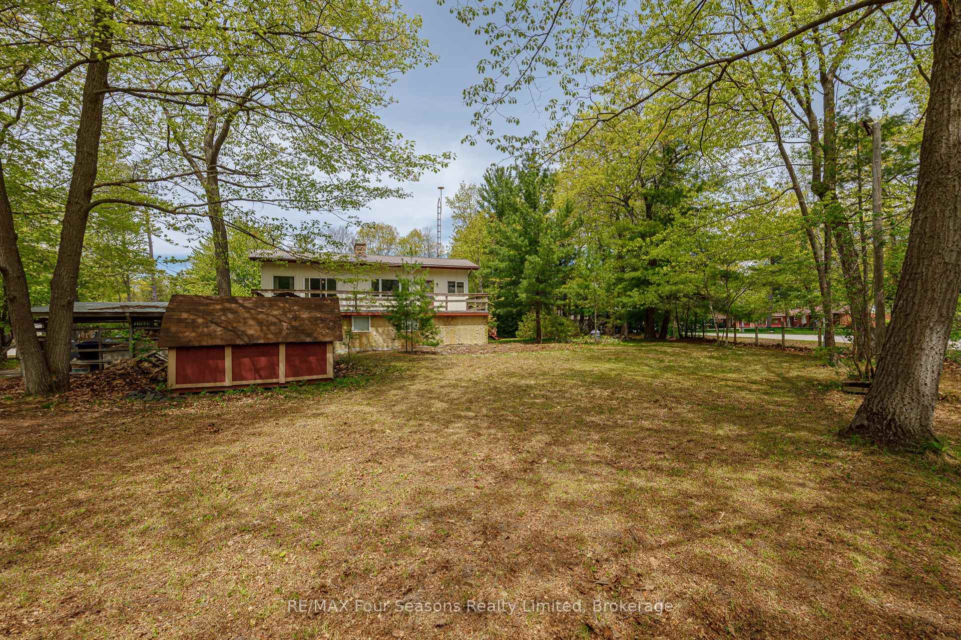 Photo 20 of 828 Oxbow Park Drive, Wasaga Beach — HOMEH