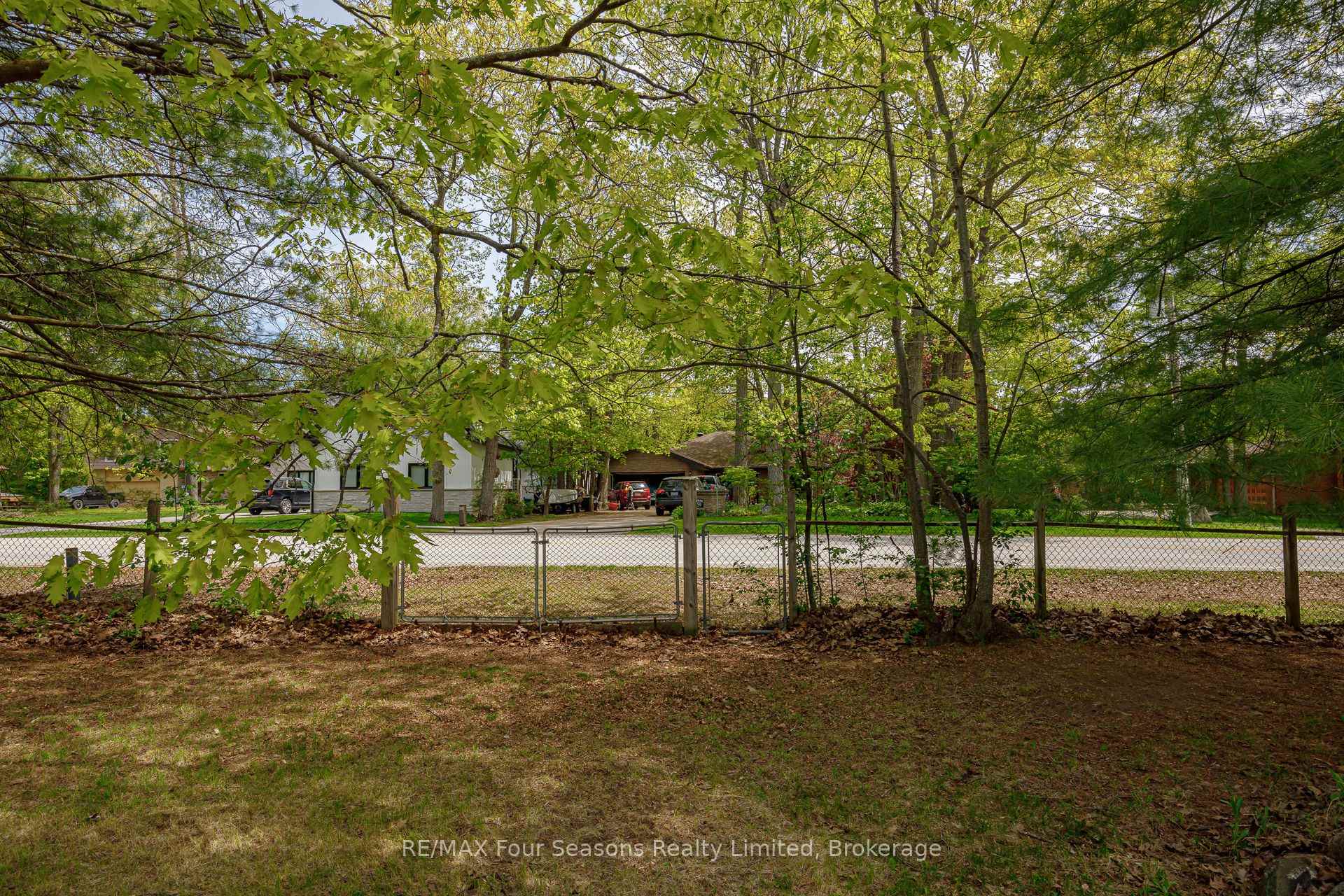 Photo 22 of 828 Oxbow Park Drive, Wasaga Beach — HOMEH