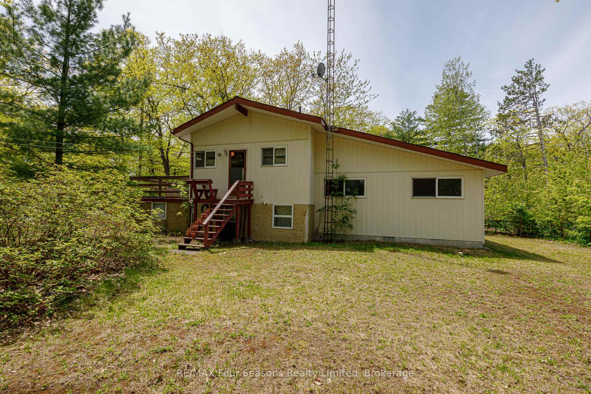 Photo 27 of 828 Oxbow Park Drive, Wasaga Beach — HOMEH