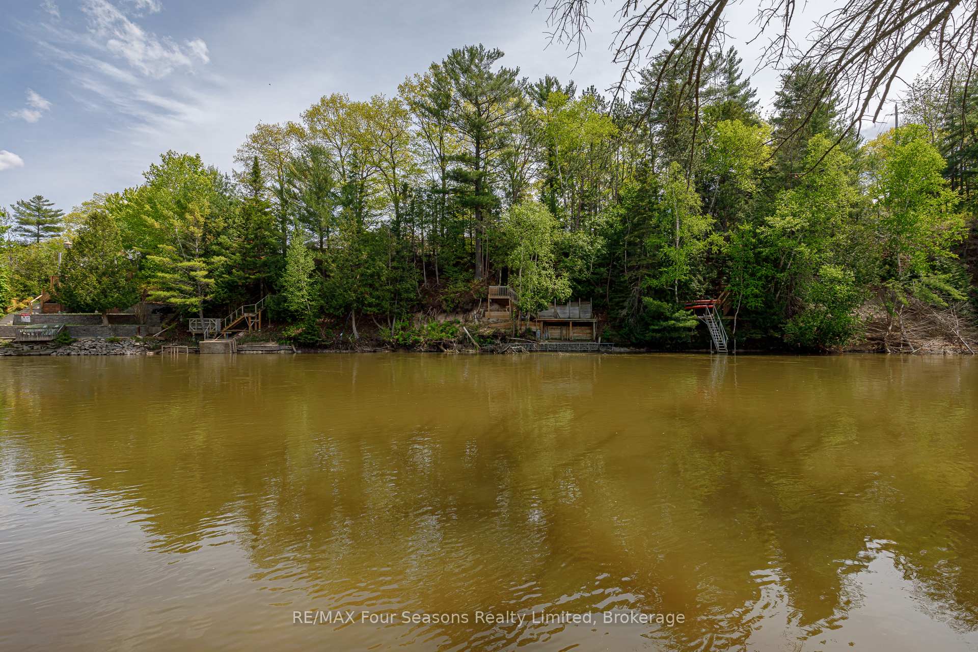 Photo 29 of 828 Oxbow Park Drive, Wasaga Beach — HOMEH