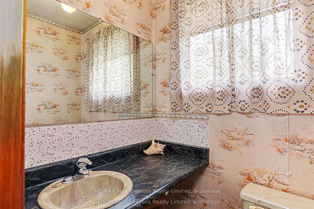 Photo 36 of 828 Oxbow Park Drive, Wasaga Beach — HOMEH