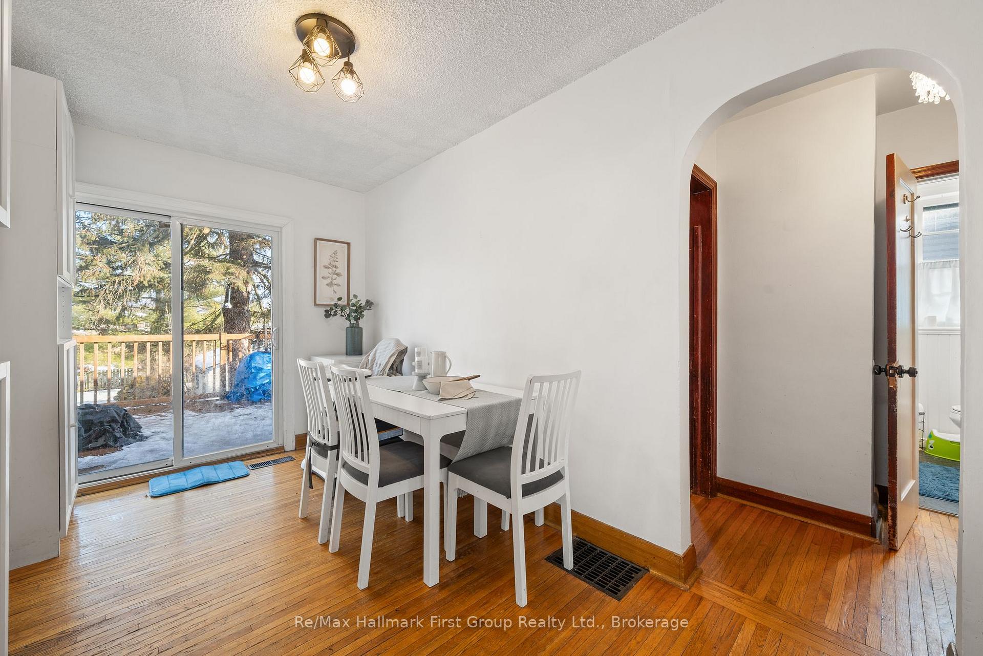 Photo 12 of 93 John Street, Stirling-Rawdon, Stirling Ward — HOMEH