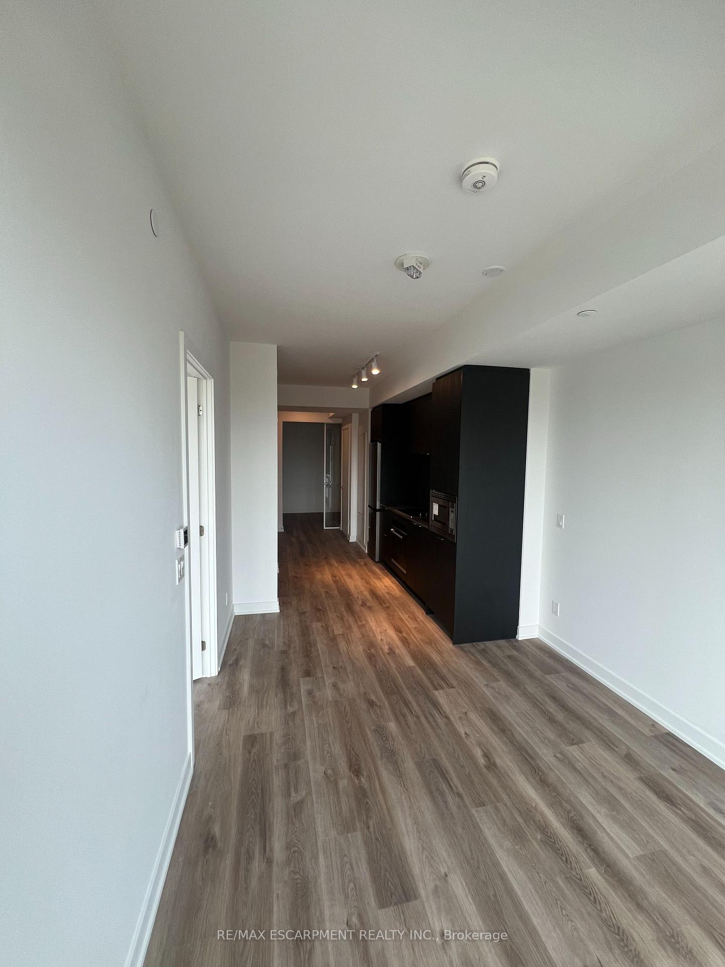 Photo 6 of Unit 416, 101 John Street N, Hamilton, Beasley — HOMEH